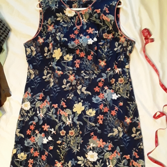 Chadwicks Denim Floral Dress Size 16 NWOT Pockets! - Picture 2 of 6
